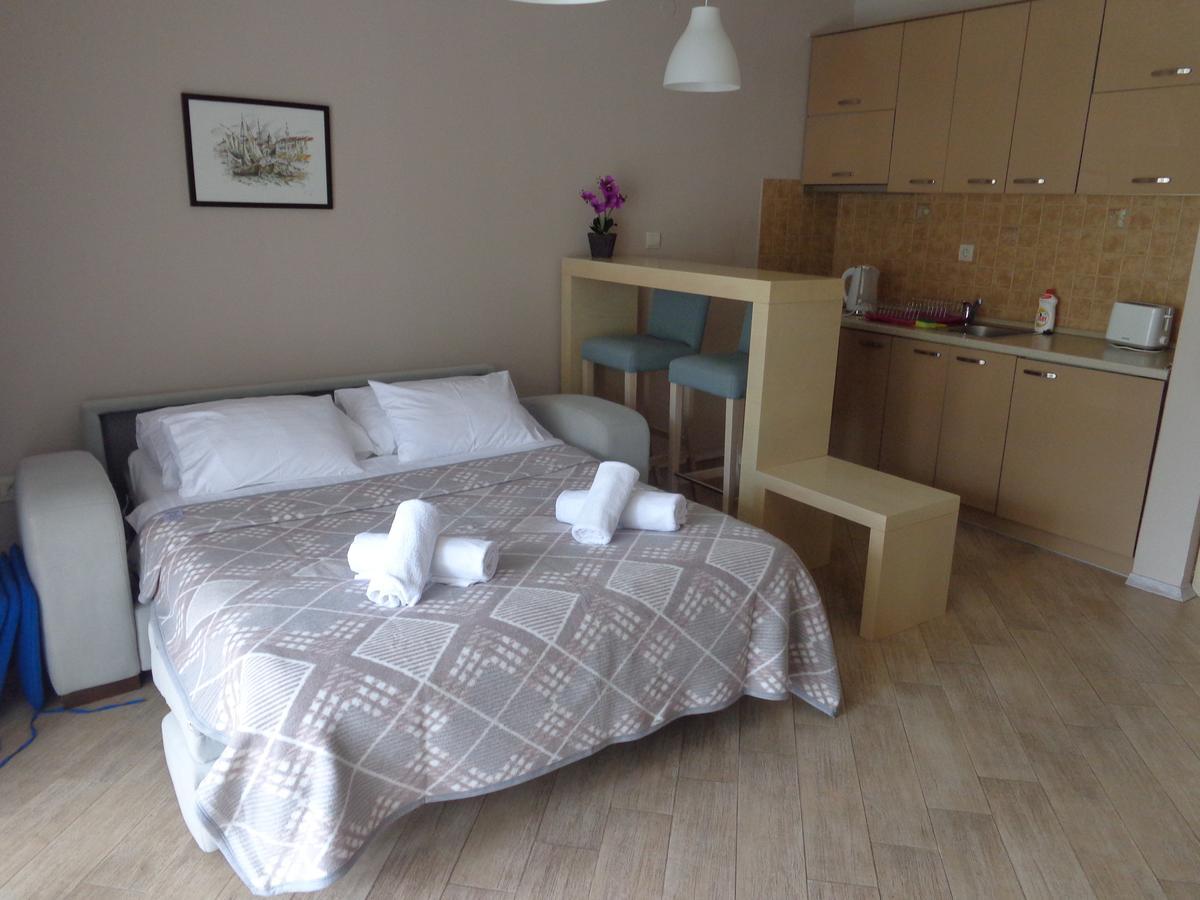 Apartments Bella Di Mare Kotor Bagian luar foto